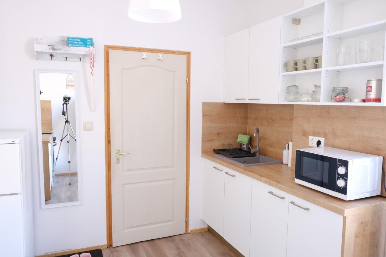 Varfal-Lak Apartman Sopron Bagian luar foto