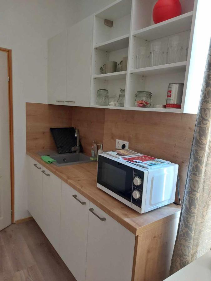 Varfal-Lak Apartman Sopron Bagian luar foto