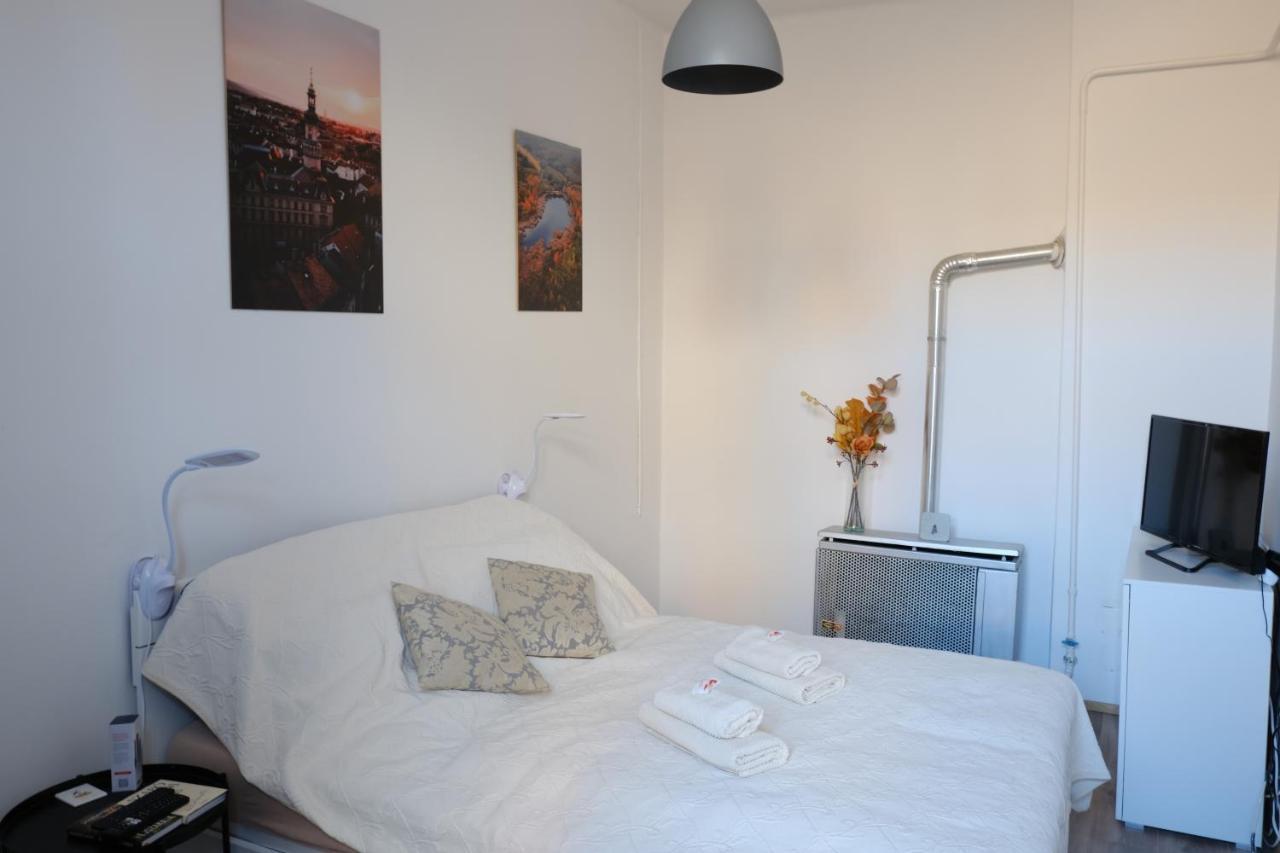 Varfal-Lak Apartman Sopron Bagian luar foto