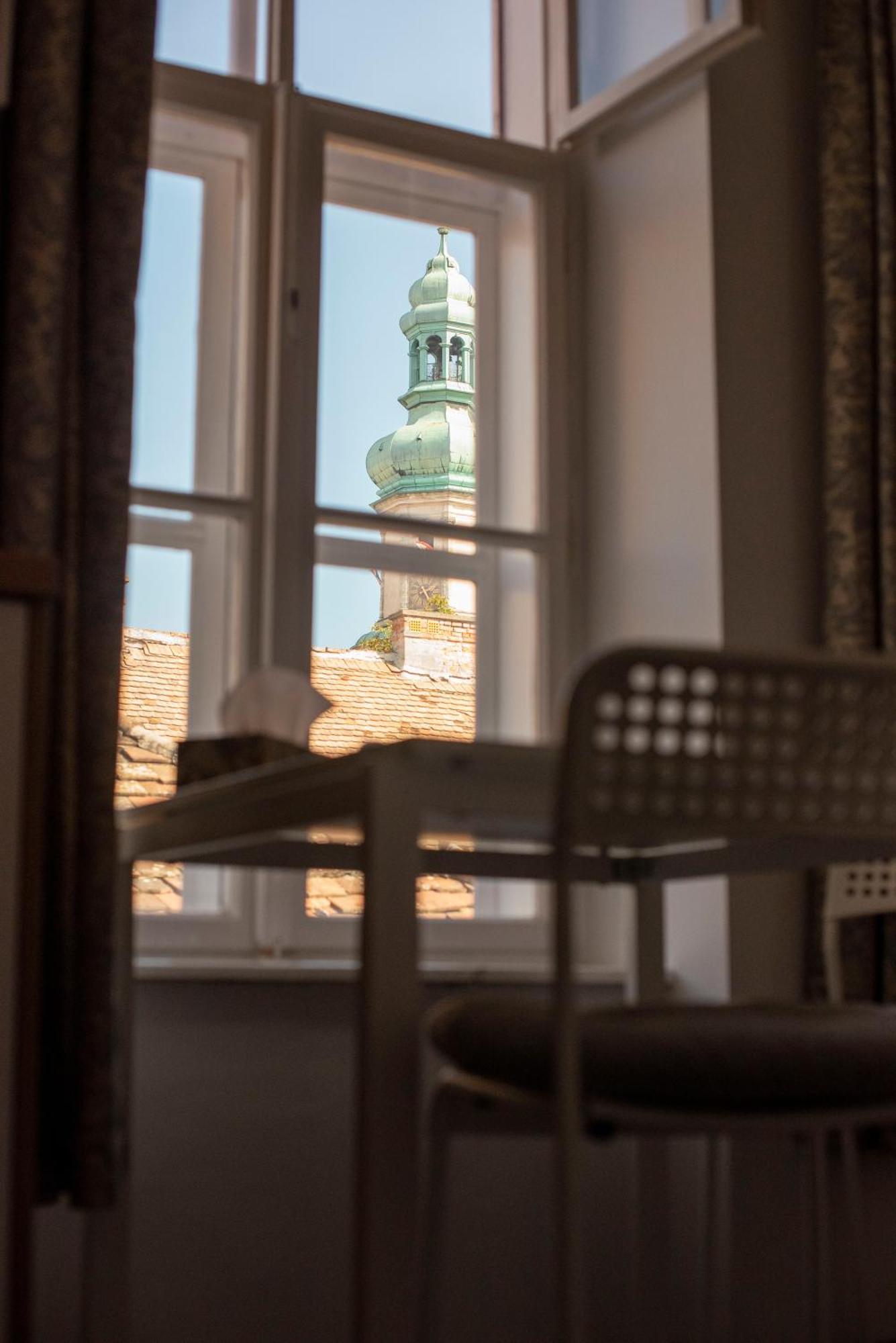 Varfal-Lak Apartman Sopron Bagian luar foto