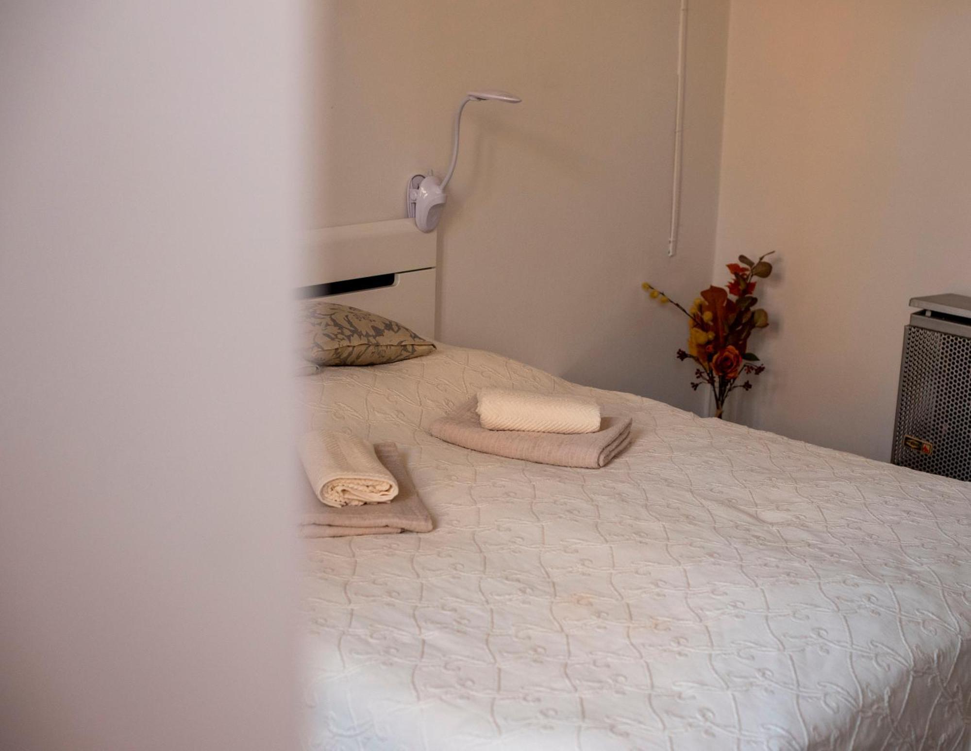 Varfal-Lak Apartman Sopron Bagian luar foto