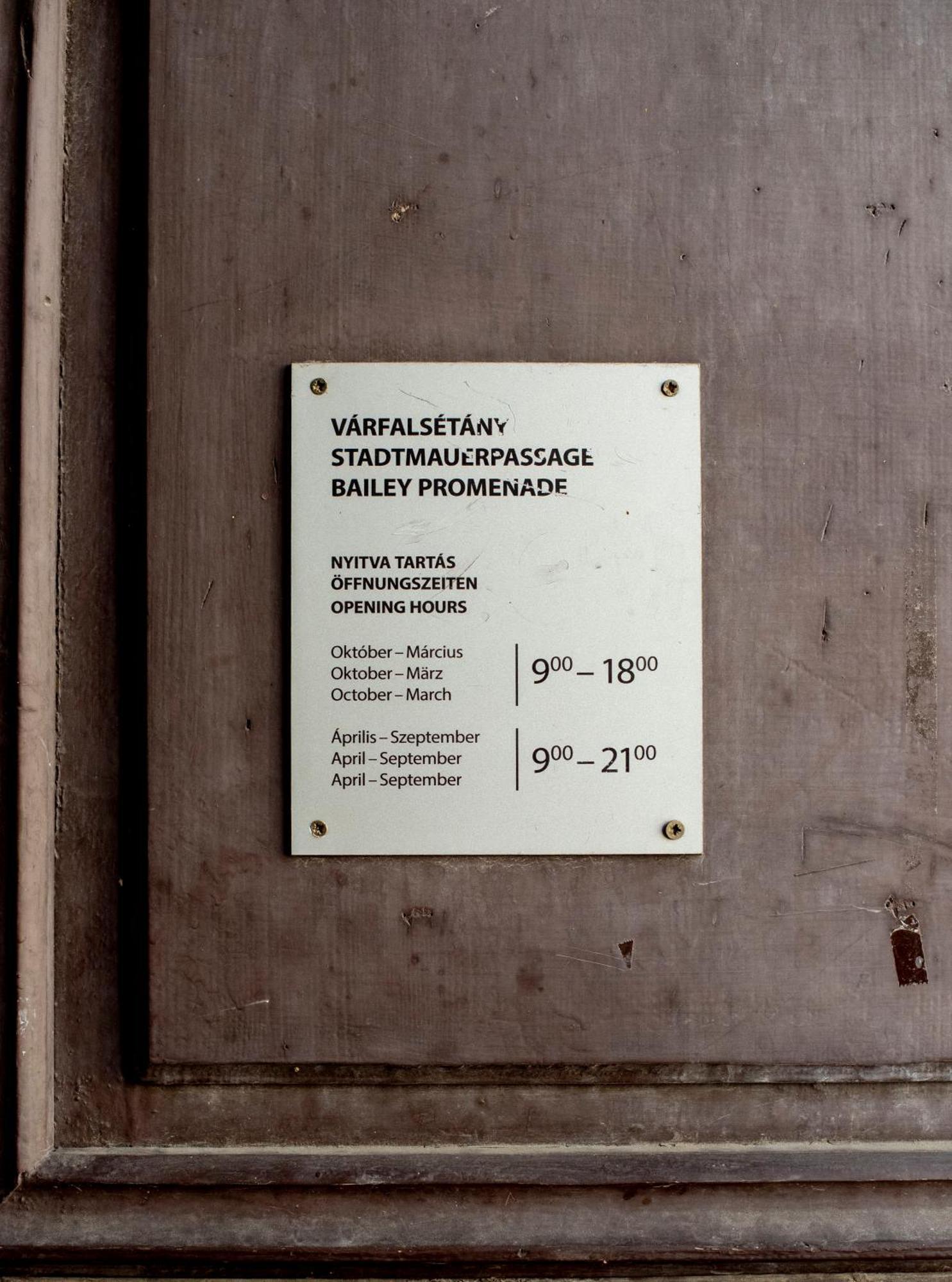 Varfal-Lak Apartman Sopron Bagian luar foto