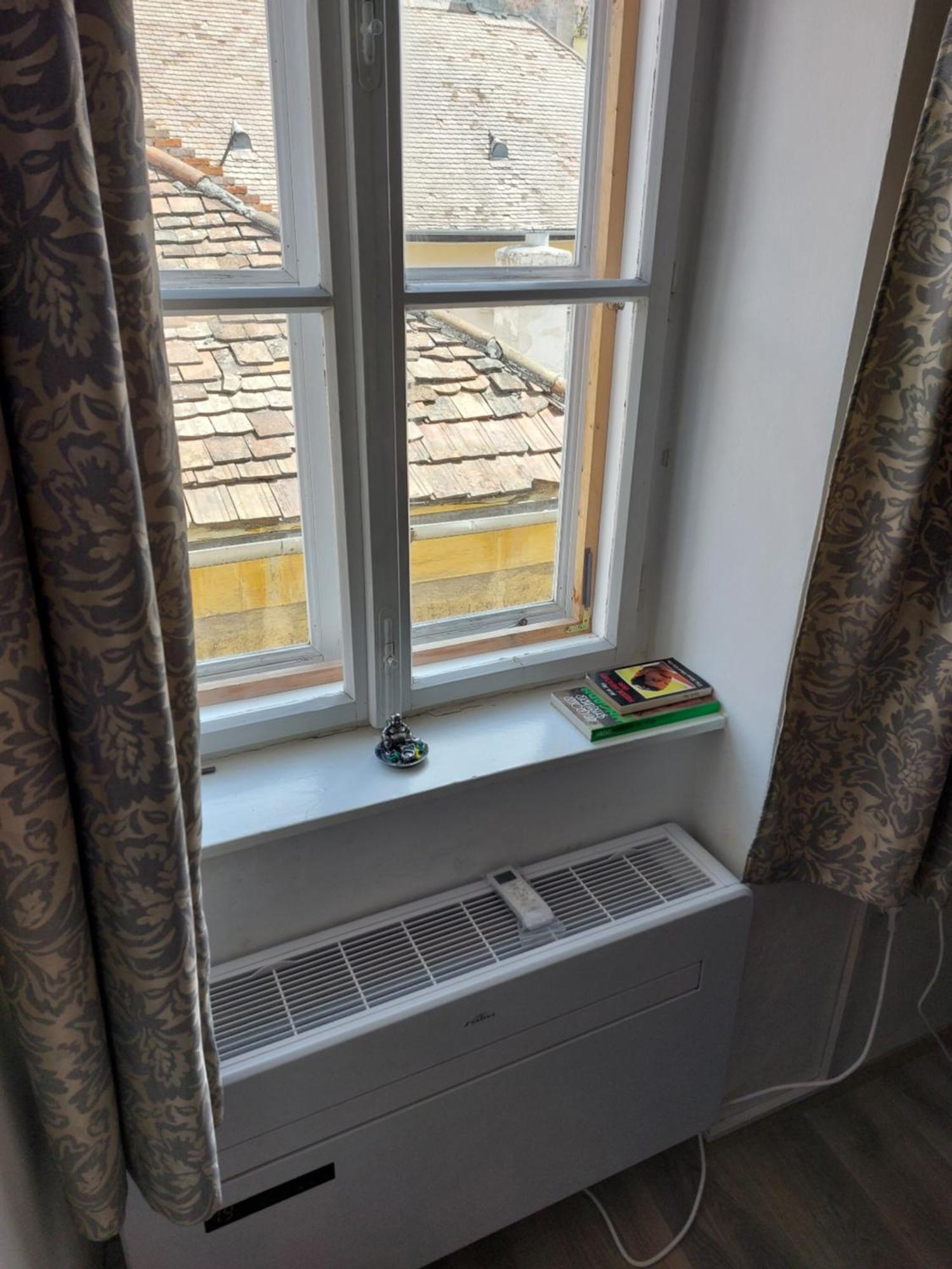 Varfal-Lak Apartman Sopron Bagian luar foto